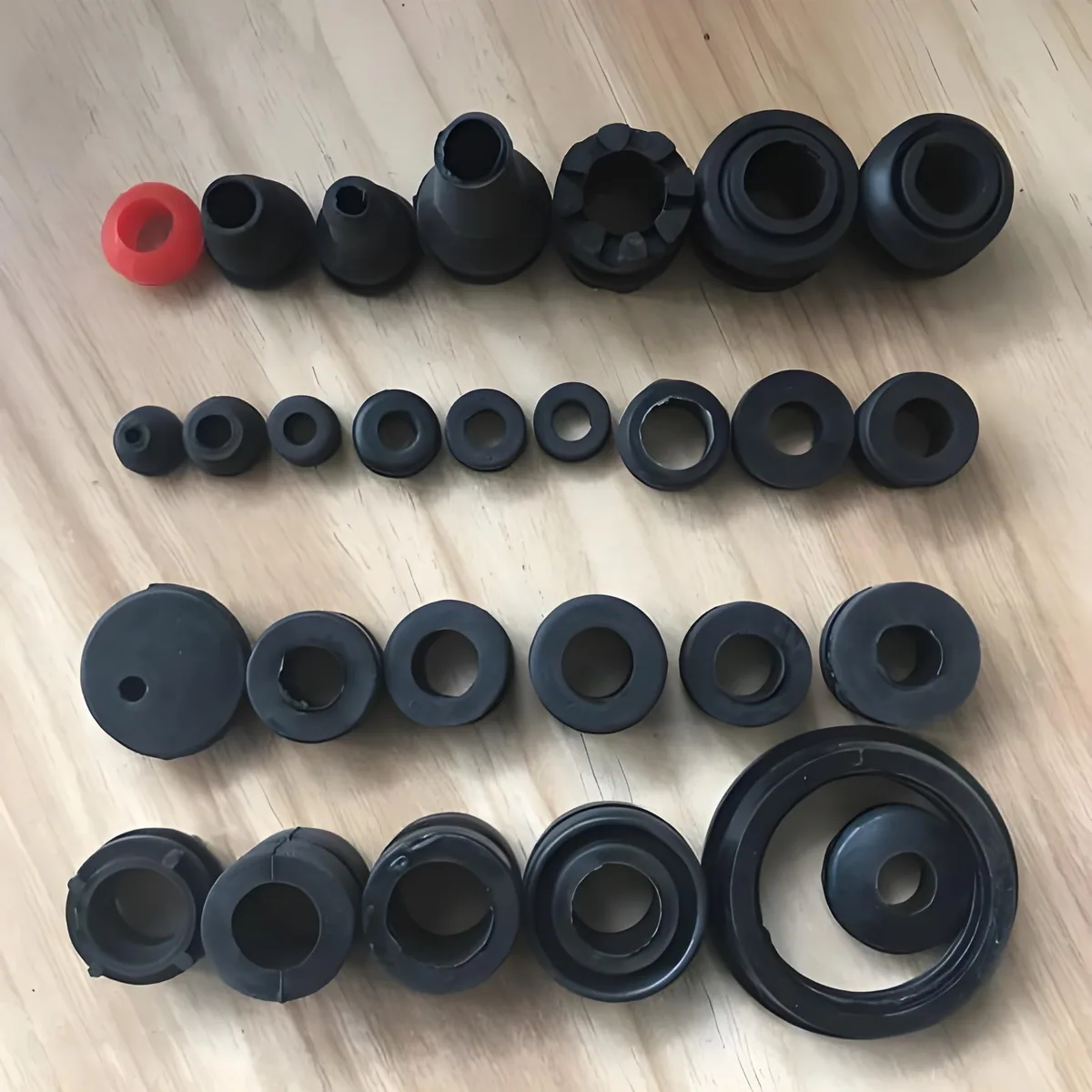 Die-cut rubber gasket with bolt-hole pattern